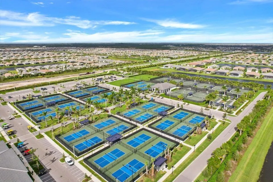 11826 SW Brighton Falls Drive Port St. Lucie, FL 34987