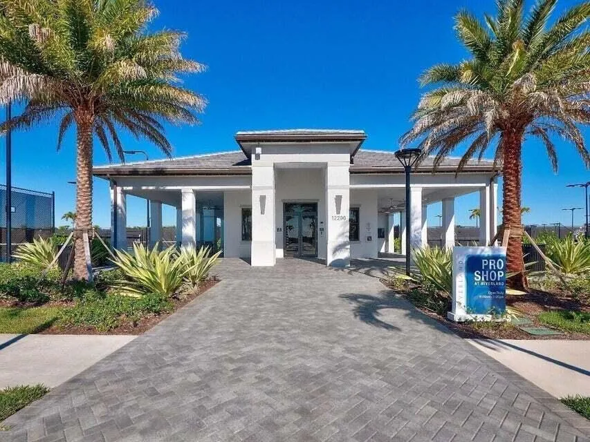 11826 SW Brighton Falls Drive Port St. Lucie, FL 34987