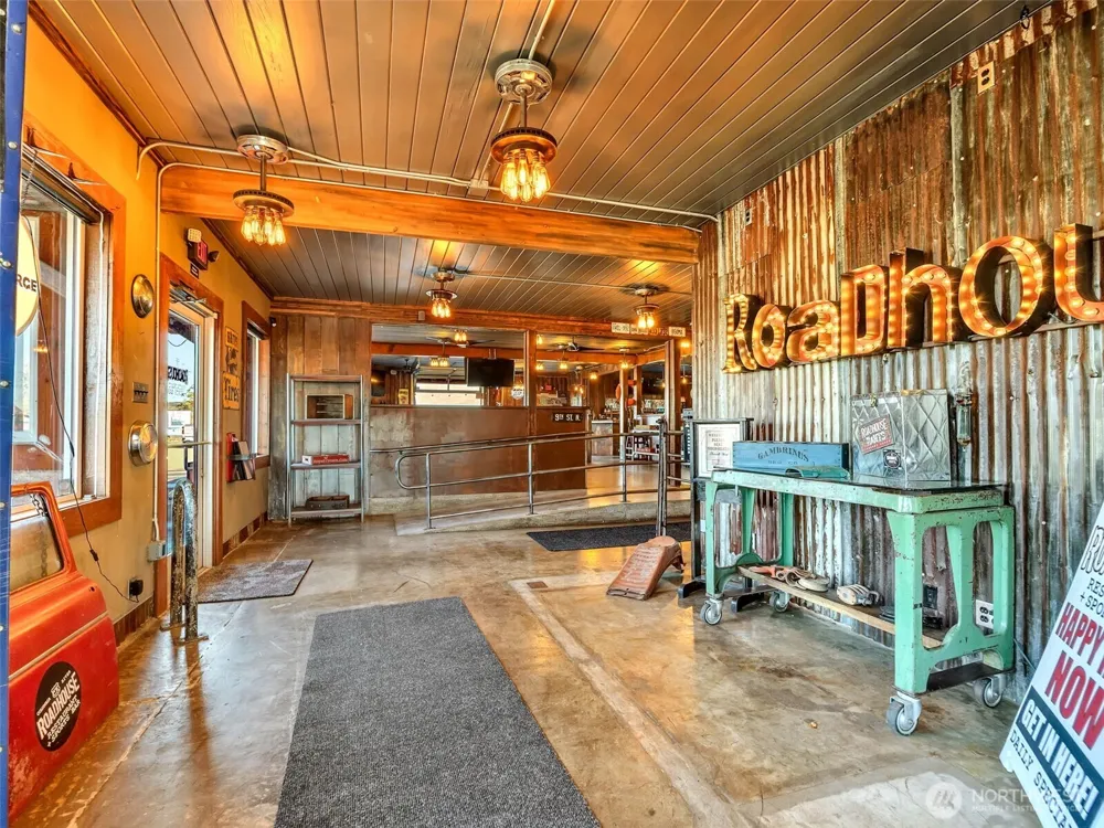 782 U.S. 101 Highway Chinook, WA 98614