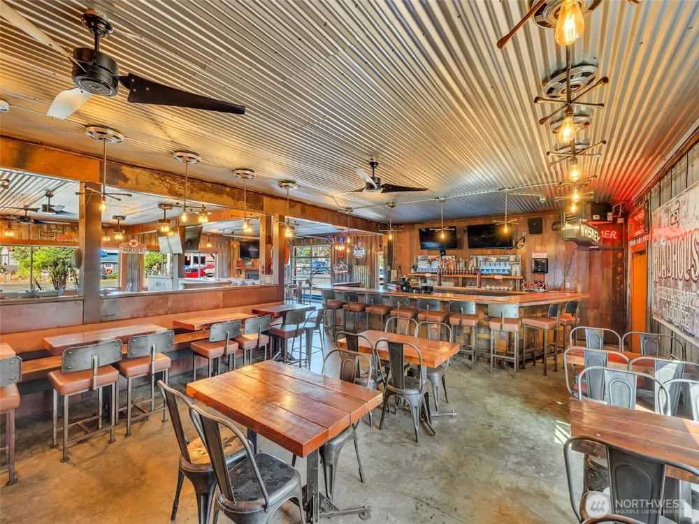 782 U.S. 101 Highway Chinook, WA 98614