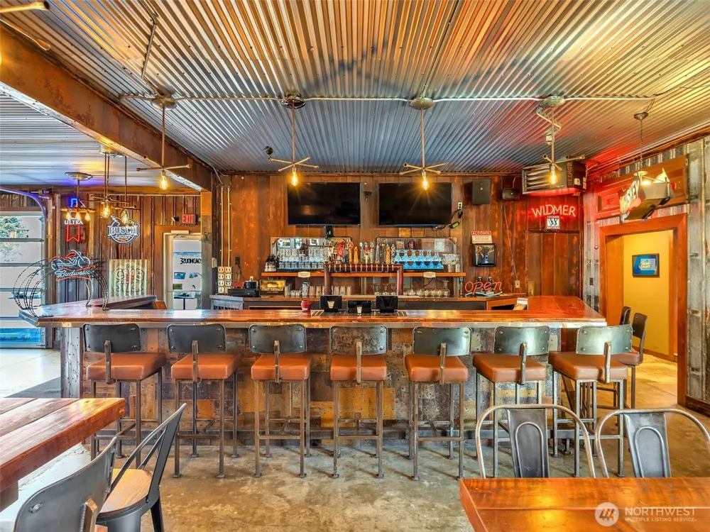 782 U.S. 101 Highway Chinook, WA 98614