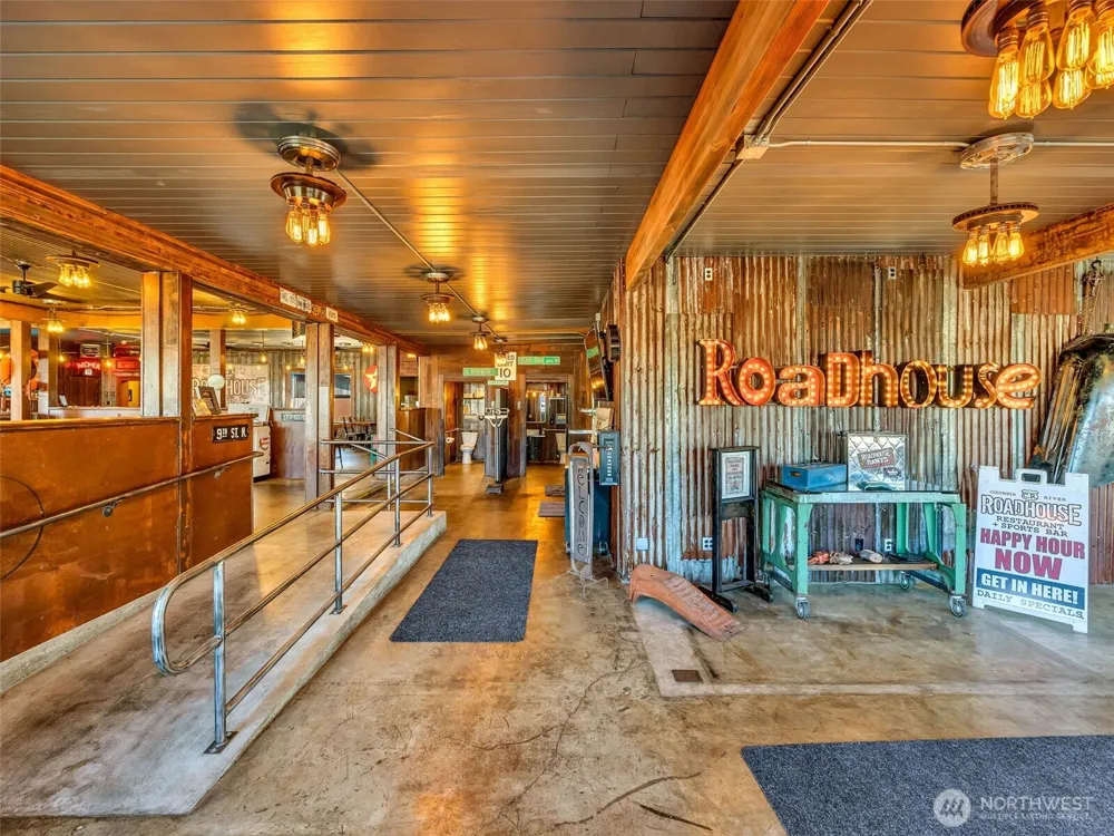 782 U.S. 101 Highway Chinook, WA 98614