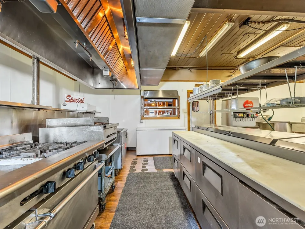 782 U.S. 101 Highway Chinook, WA 98614