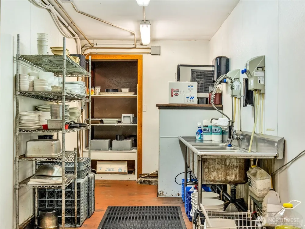 782 U.S. 101 Highway Chinook, WA 98614