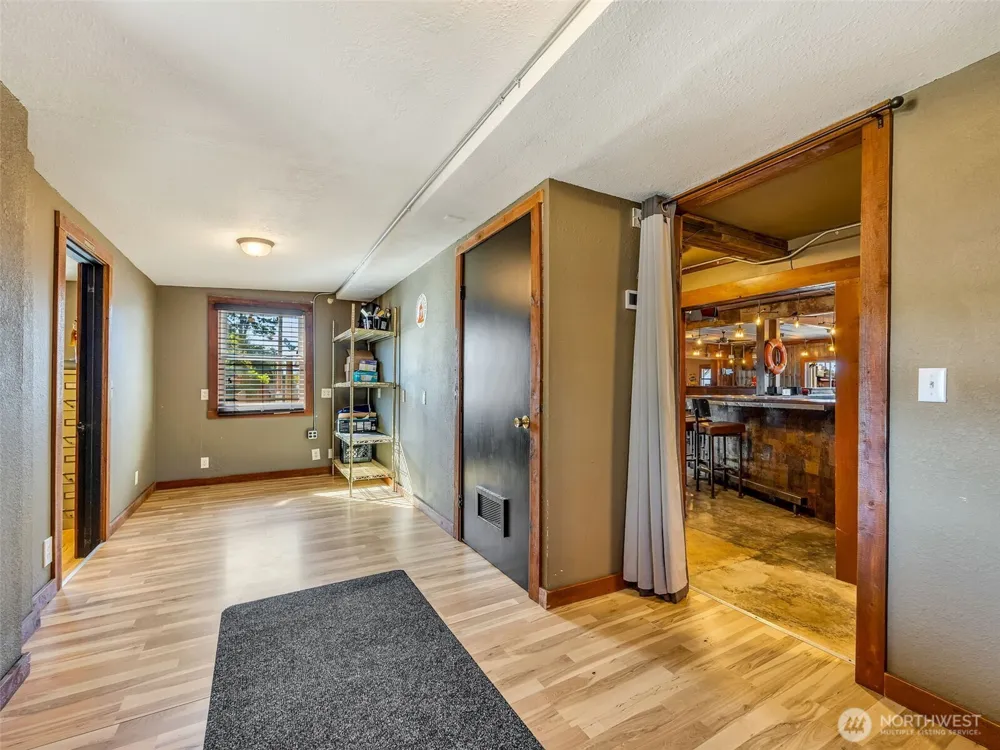 782 U.S. 101 Highway Chinook, WA 98614