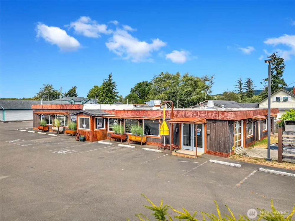 782 U.S. 101 Highway Chinook, WA 98614