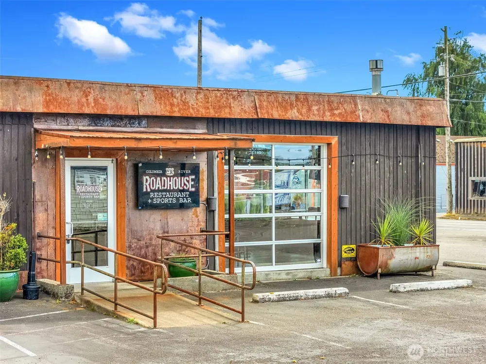 782 U.S. 101 Highway Chinook, WA 98614