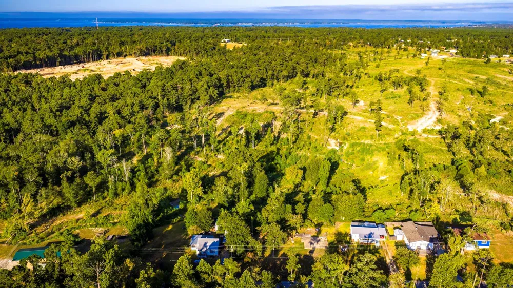 400 Yaupon Cove Drive Onalaska, TX 77360
