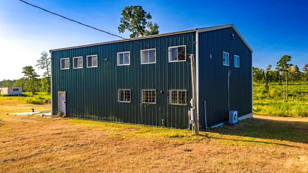 400 Yaupon Cove Drive Onalaska, TX 77360