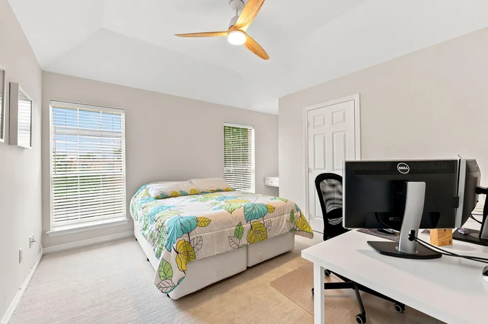 5571 Beverlyhill Street Houston, TX 77056