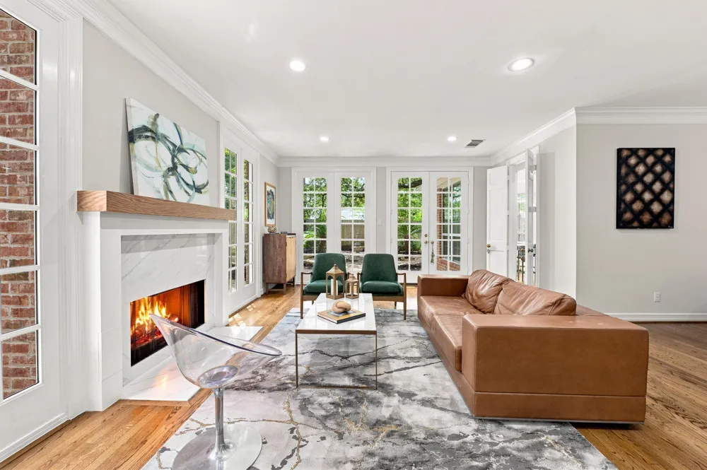 5571 Beverlyhill Street Houston, TX 77056