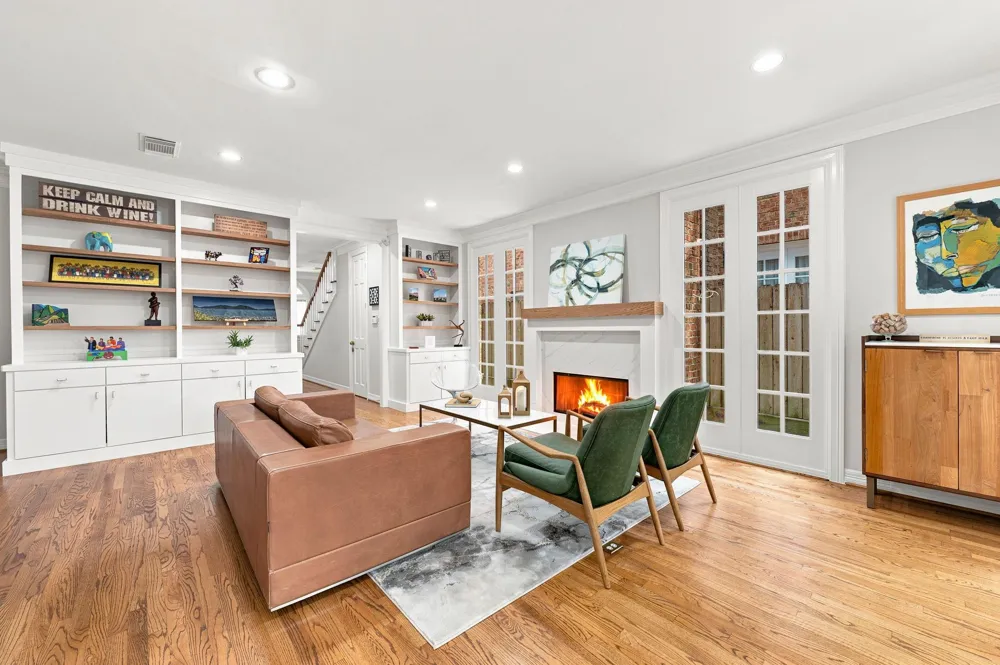 5571 Beverlyhill Street Houston, TX 77056