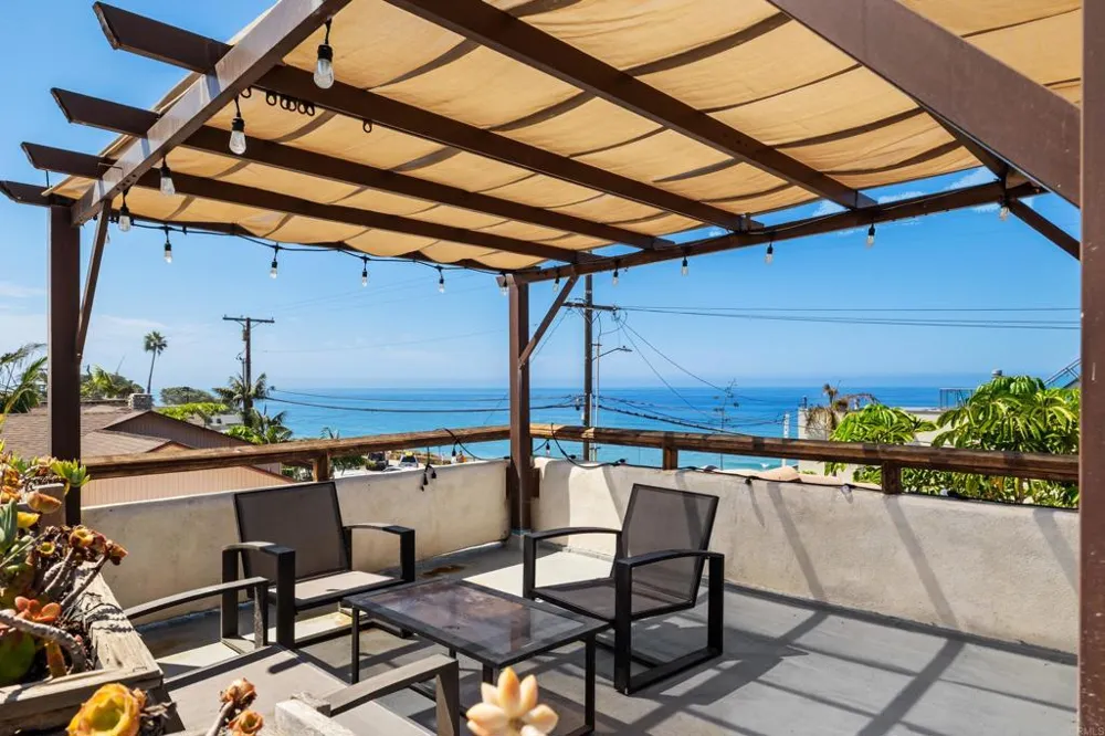 951 Neptune Avenue Encinitas, CA 92024