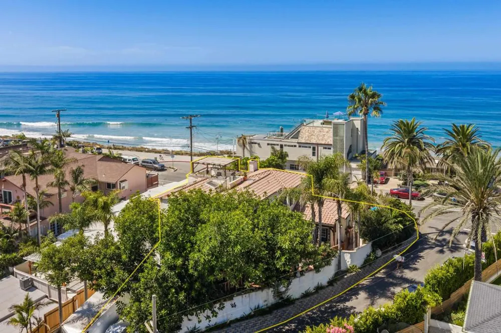 951 Neptune Avenue Encinitas, CA 92024