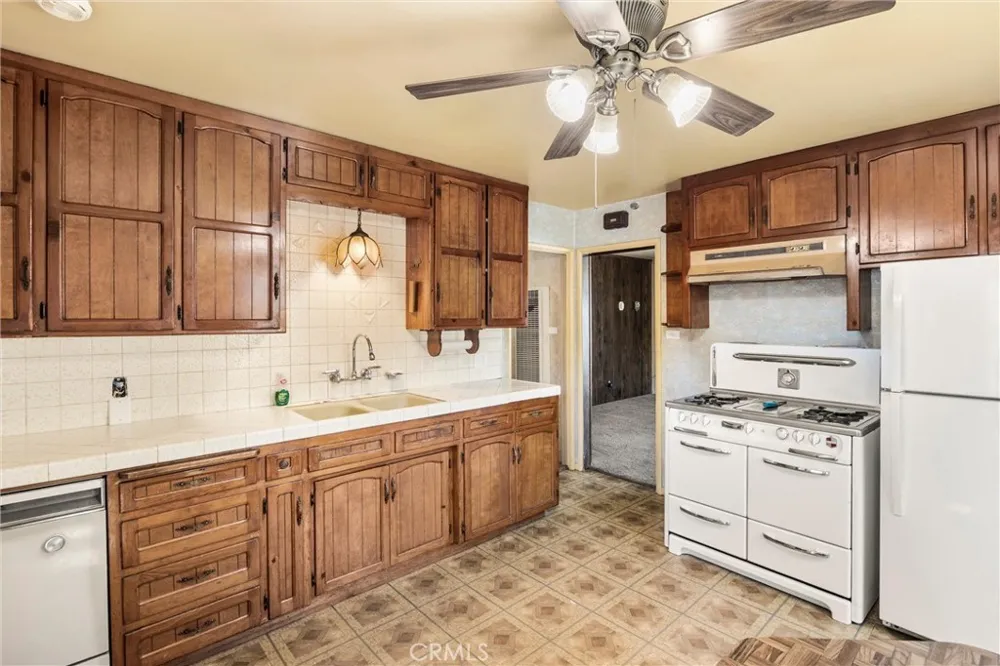 255 E 41st Street San Bernardino, CA 92404