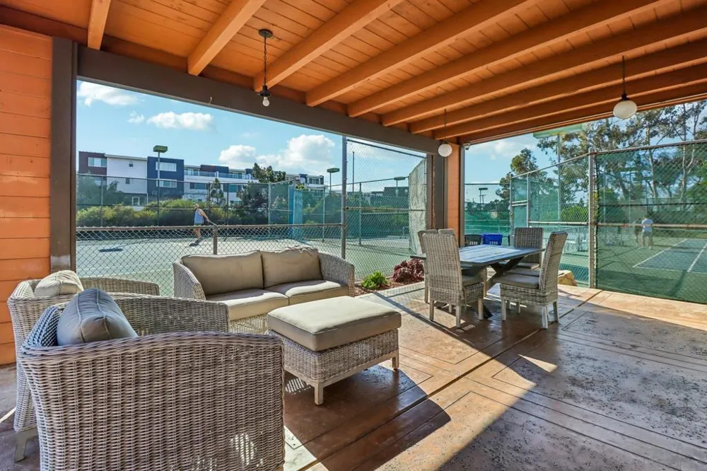 3922 Voltaire St San Diego, CA 92107