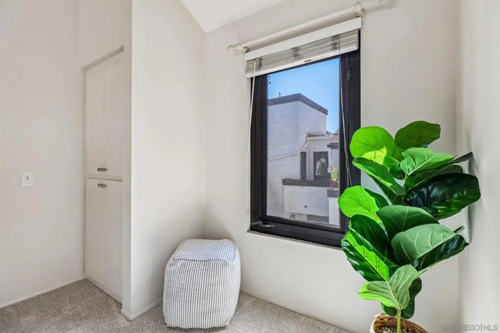 3922 Voltaire St San Diego, CA 92107