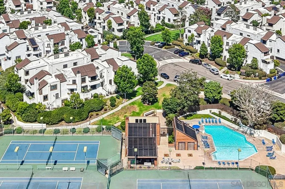 3922 Voltaire St San Diego, CA 92107