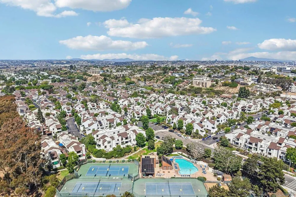 3922 Voltaire St San Diego, CA 92107