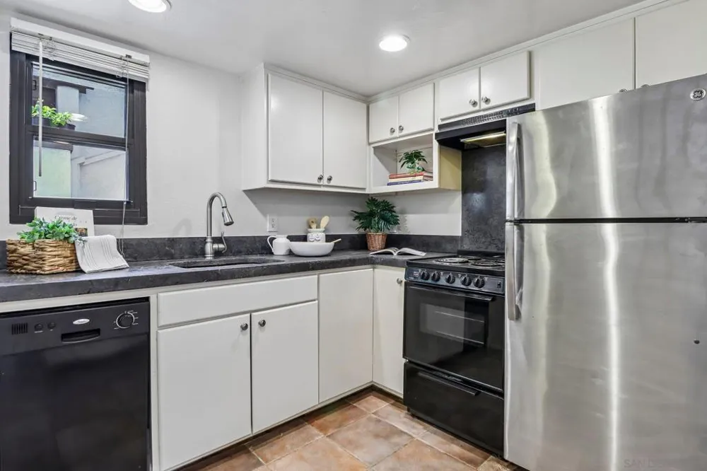 3922 Voltaire St San Diego, CA 92107