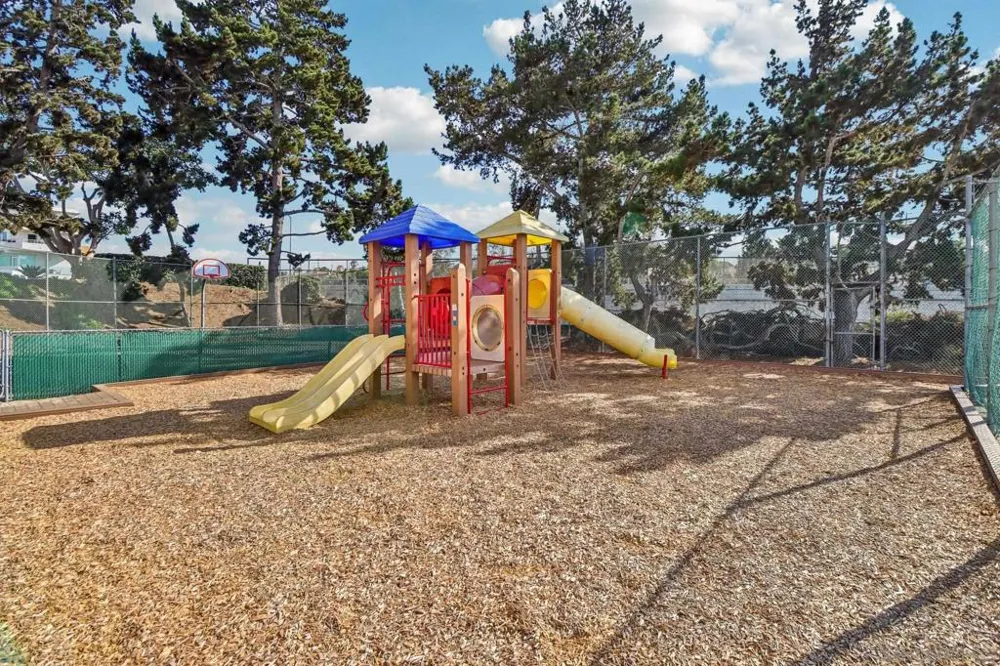 3922 Voltaire St San Diego, CA 92107