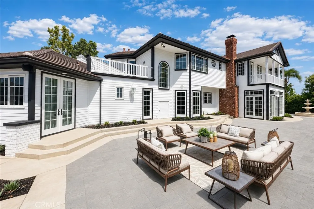 4 Summit Irvine, CA 92603