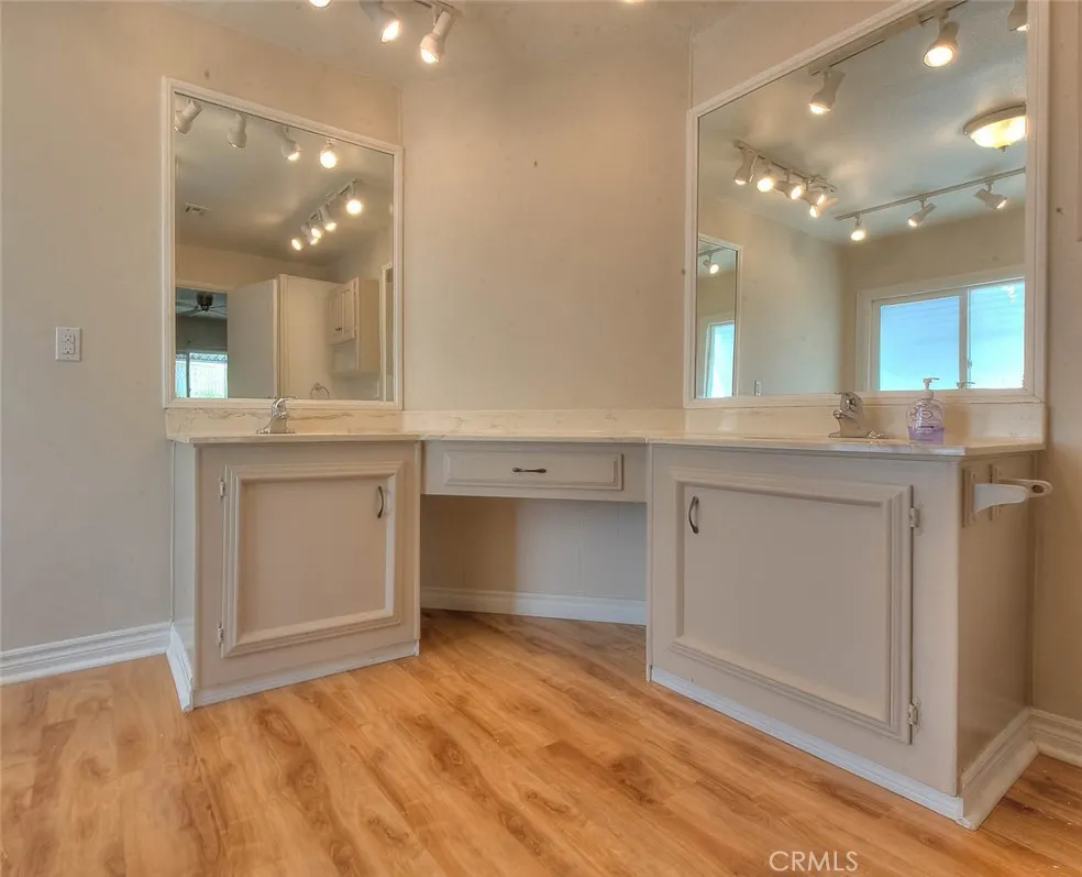 2851 Rolling Hills Drive #116 Fullerton, CA 92835
