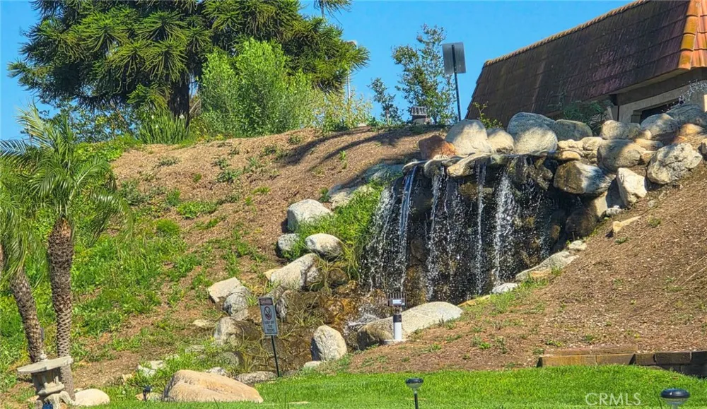 2851 Rolling Hills Drive #116 Fullerton, CA 92835