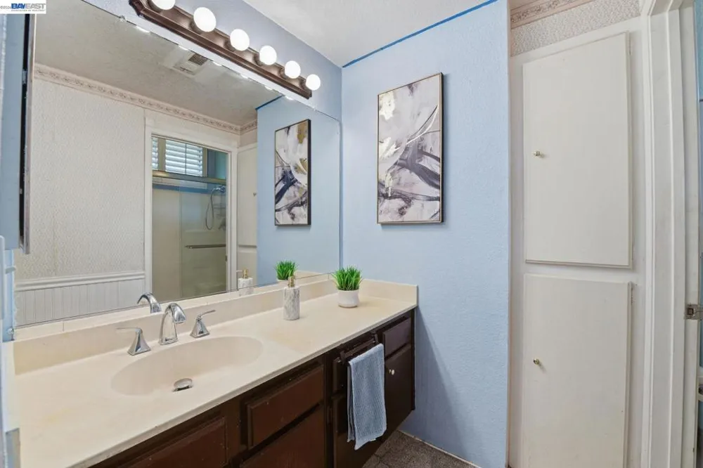 5246 Tacoma Cmn Fremont, CA 94555
