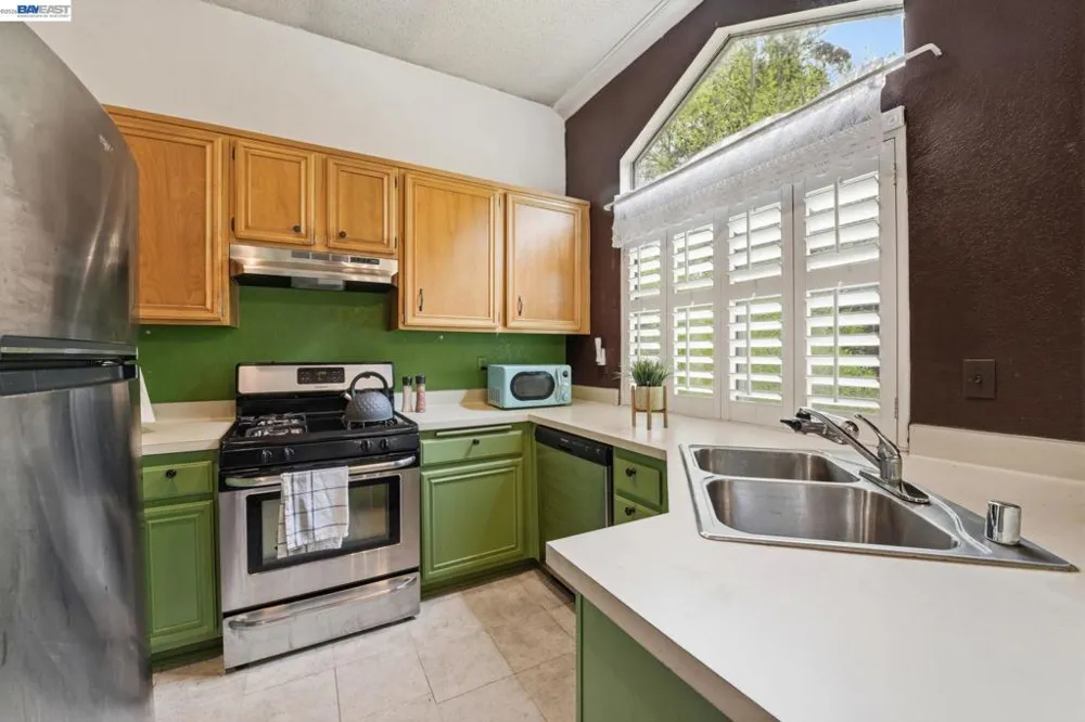 5246 Tacoma Cmn Fremont, CA 94555