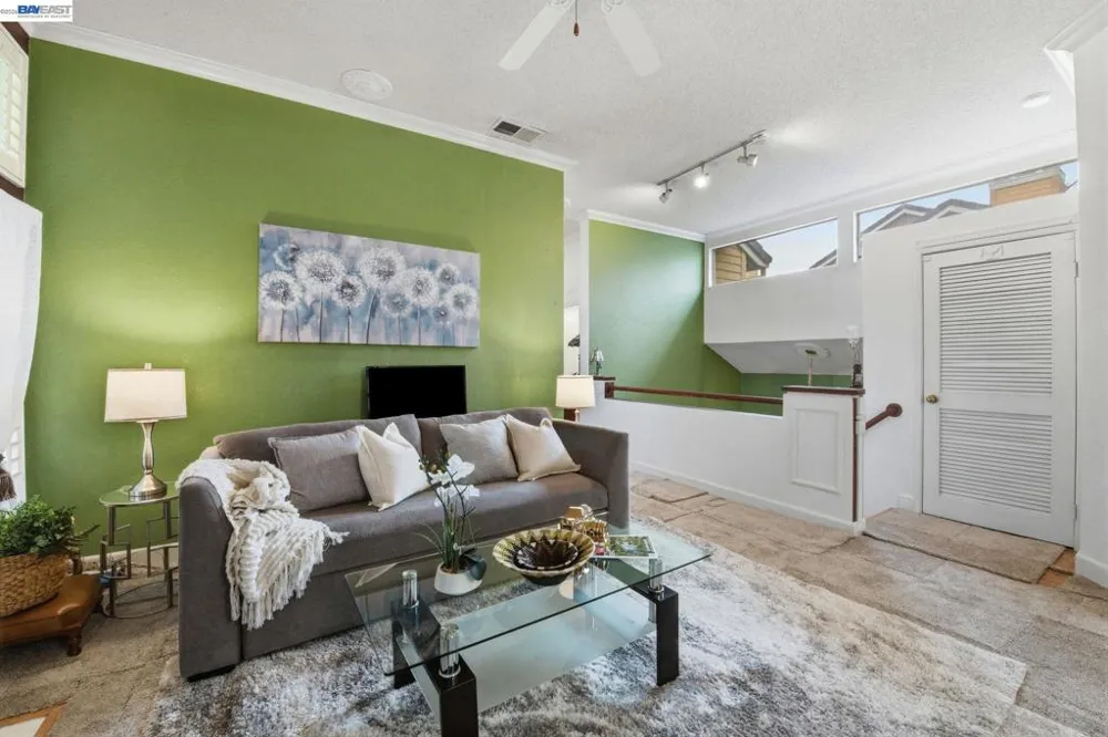 5246 Tacoma Cmn Fremont, CA 94555