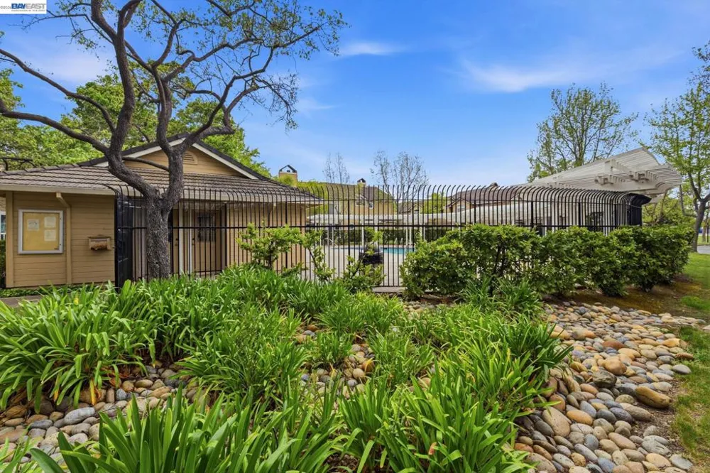 5246 Tacoma Cmn Fremont, CA 94555