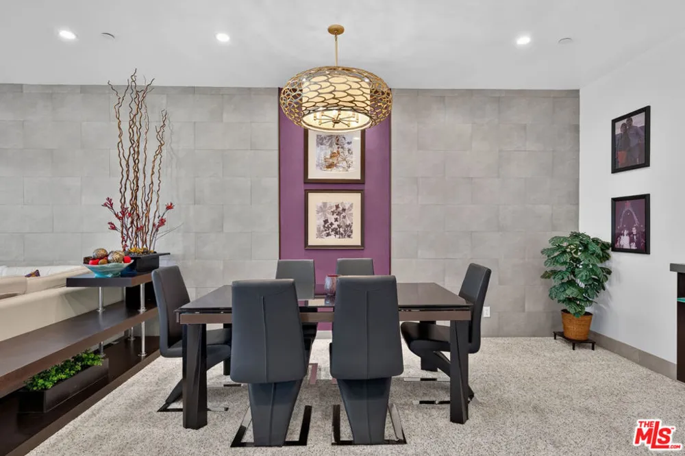 324 Palm Drive #404 Beverly Hills, CA 90210