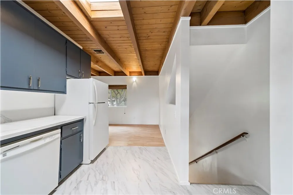 400 Maple Drive #A Beverly Hills, CA 90210