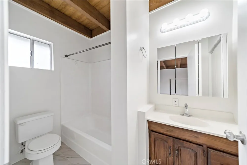 400 Maple Drive #A Beverly Hills, CA 90210