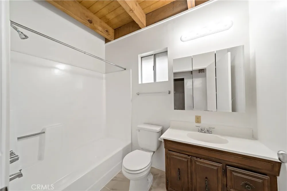 400 Maple Drive #A Beverly Hills, CA 90210