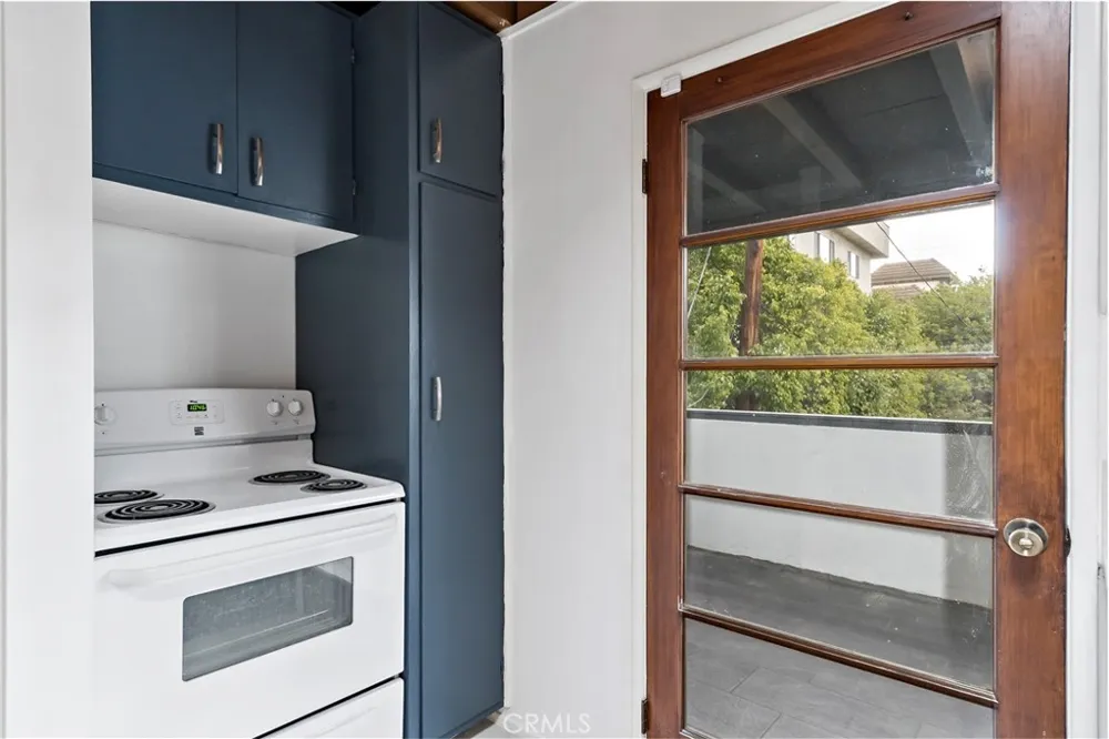 400 Maple Drive #A Beverly Hills, CA 90210