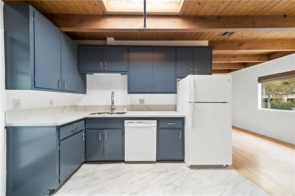 400 Maple Drive #A Beverly Hills, CA 90210