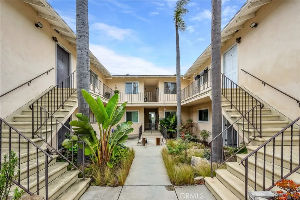 2341 Palos Verdes Drive W #4 Palos Verdes Estates, CA 90274