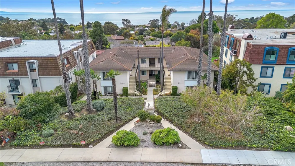 2341 Palos Verdes Drive W #4 Palos Verdes Estates, CA 90274