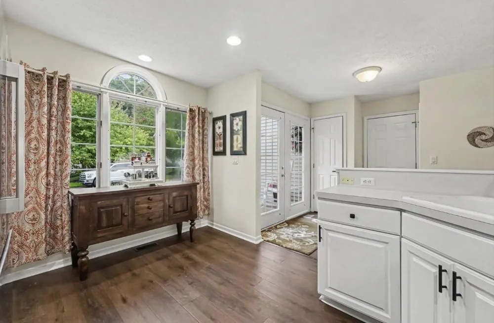 2017 Blue Bell Way Grand Rapids, MI 49504