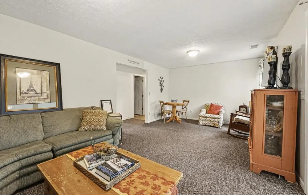 2017 Blue Bell Way Grand Rapids, MI 49504