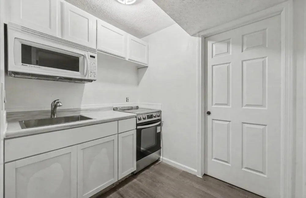 2017 Blue Bell Way Grand Rapids, MI 49504