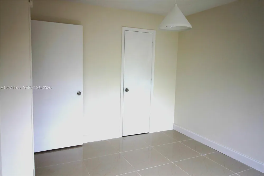2166 NE 56th St #203 Fort Lauderdale, FL 33308