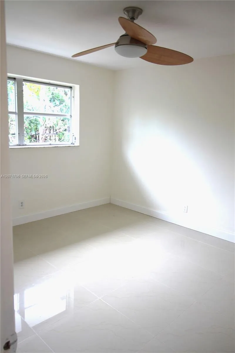 2166 NE 56th St #203 Fort Lauderdale, FL 33308