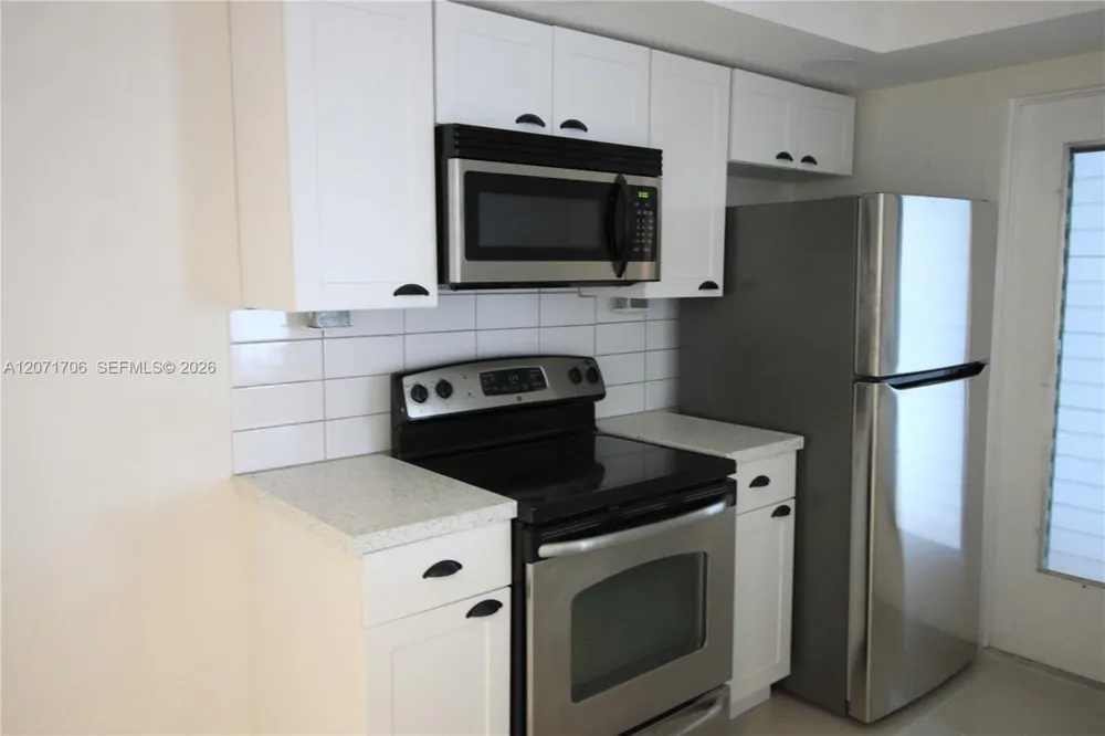 2166 NE 56th St #203 Fort Lauderdale, FL 33308
