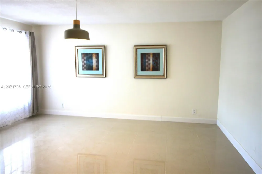 2166 NE 56th St #203 Fort Lauderdale, FL 33308