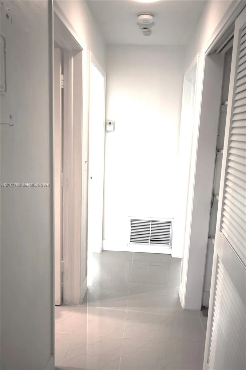 2166 NE 56th St #203 Fort Lauderdale, FL 33308