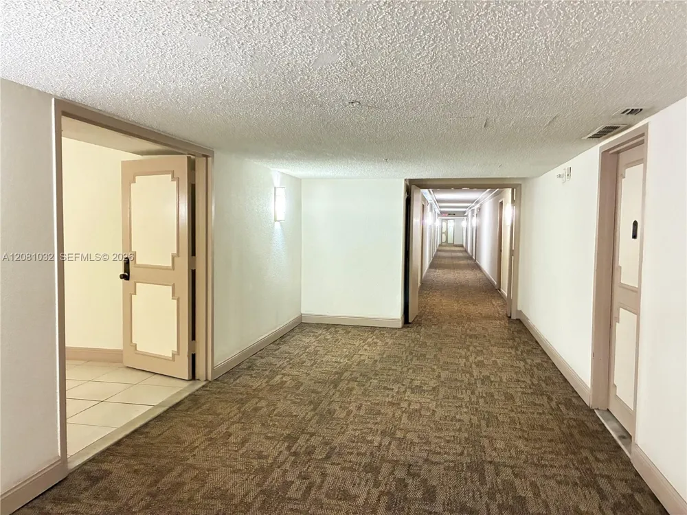2780 NE 183rd St #415 Aventura, FL 33160