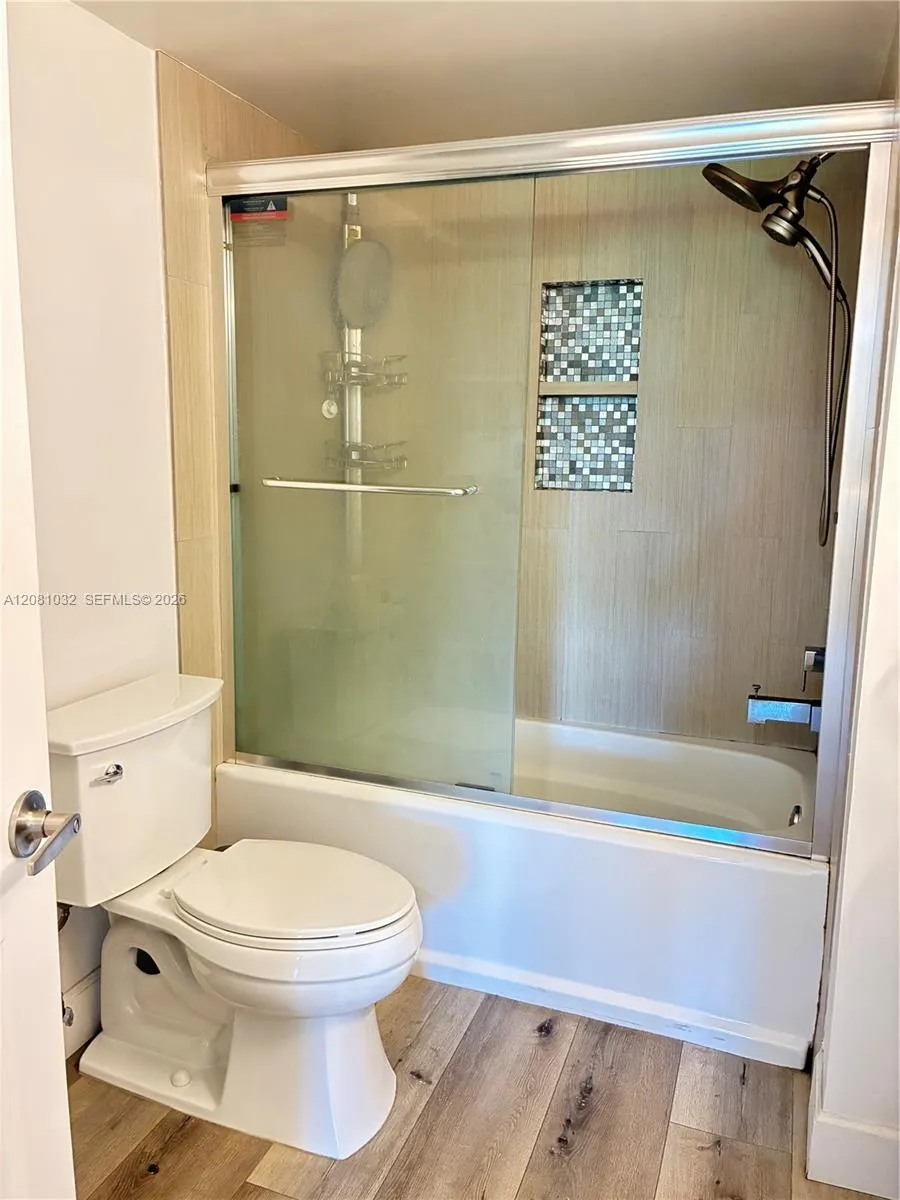 2780 NE 183rd St #415 Aventura, FL 33160